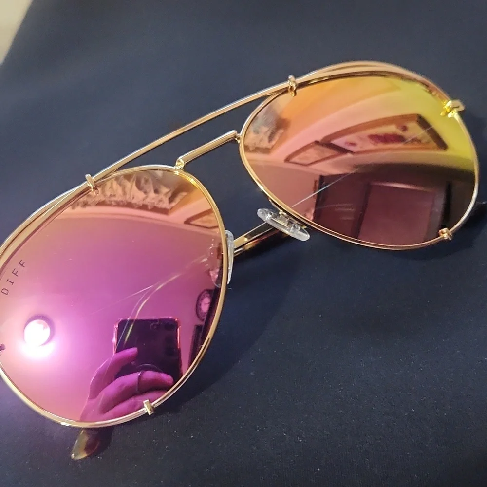 DIFF Eyewear Koko Kardashian Mirrored Pink Gold Frame Aviators Summer Sunglasses - Picture 4 of 8